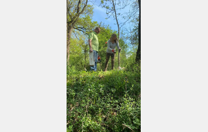 Sur le terrain, chacun met la main à la pâte, qu'on soit de Bois d'Arcy ou de Bazainville.